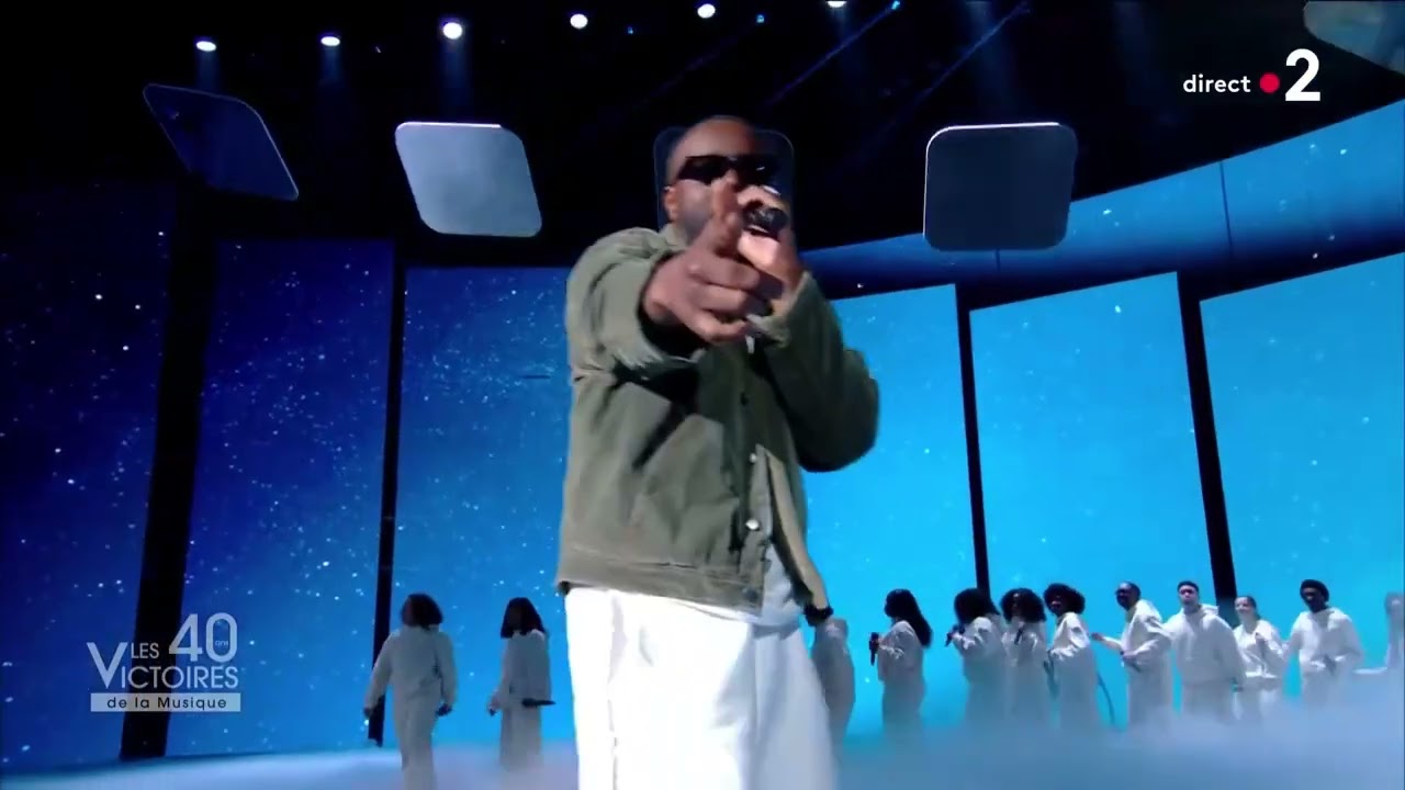 Maitre Gims chante Ciel aux Victoires de la Musique