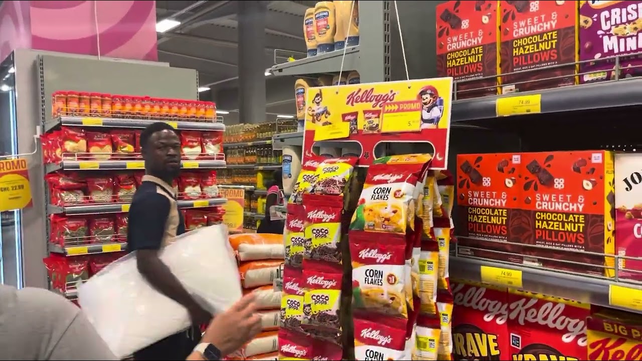 Grocery Shopping 🛒 in Ghana 🇬🇭 #accra #ghana #travel #food #groceryshopping #africa