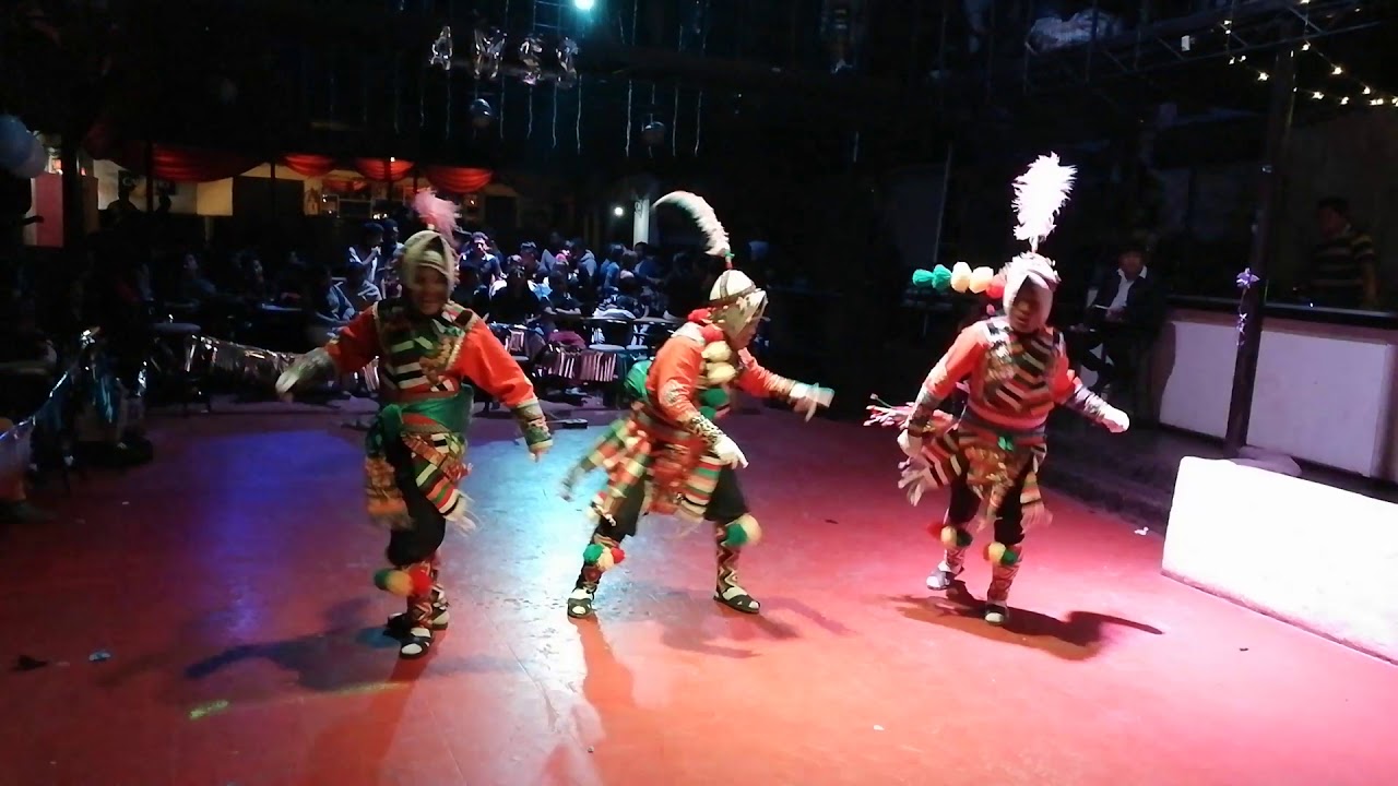 Tinkus puros de Potosí bloque varones