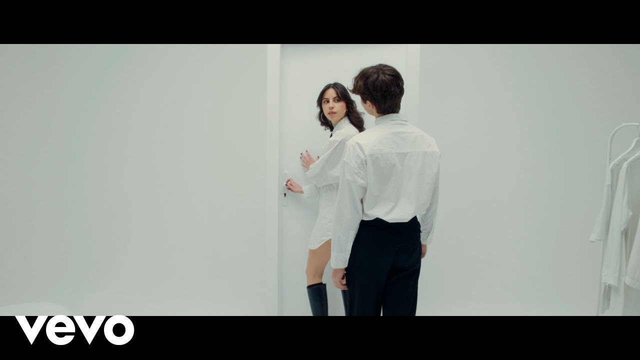 Ad&egrave;le & Robin - Courage (Clip officiel)
