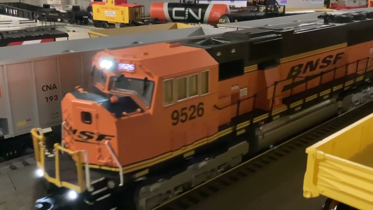 ( Christmas special 🎅🎄) Lionel BNSF coal train set review