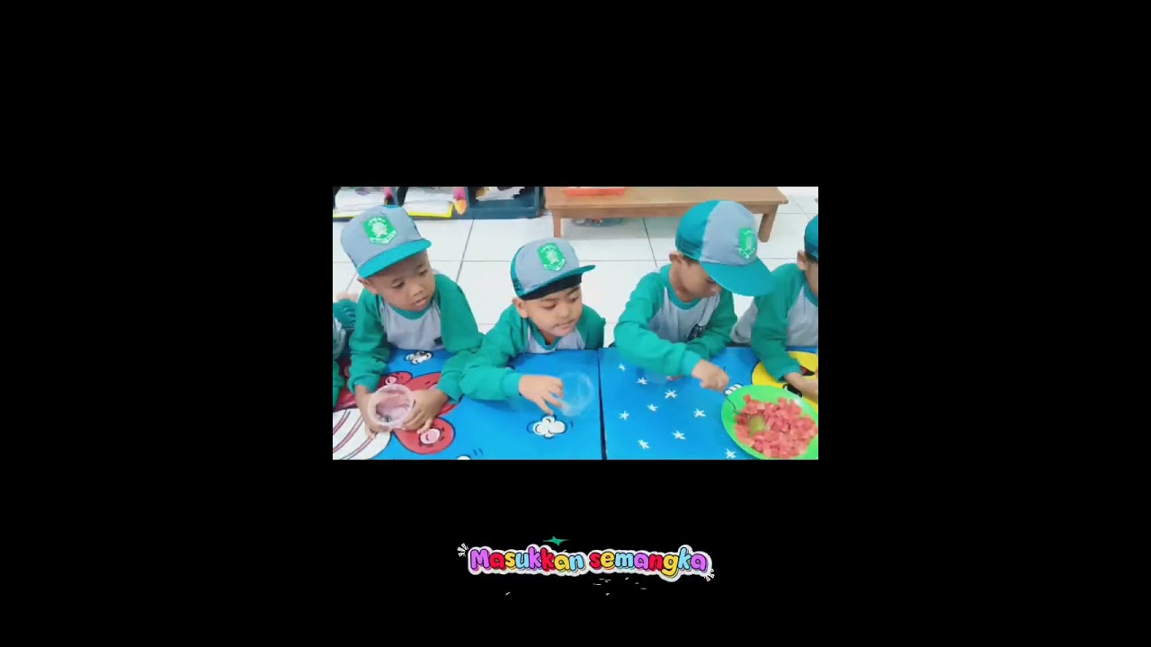 Ayo kita membuat salad buah 