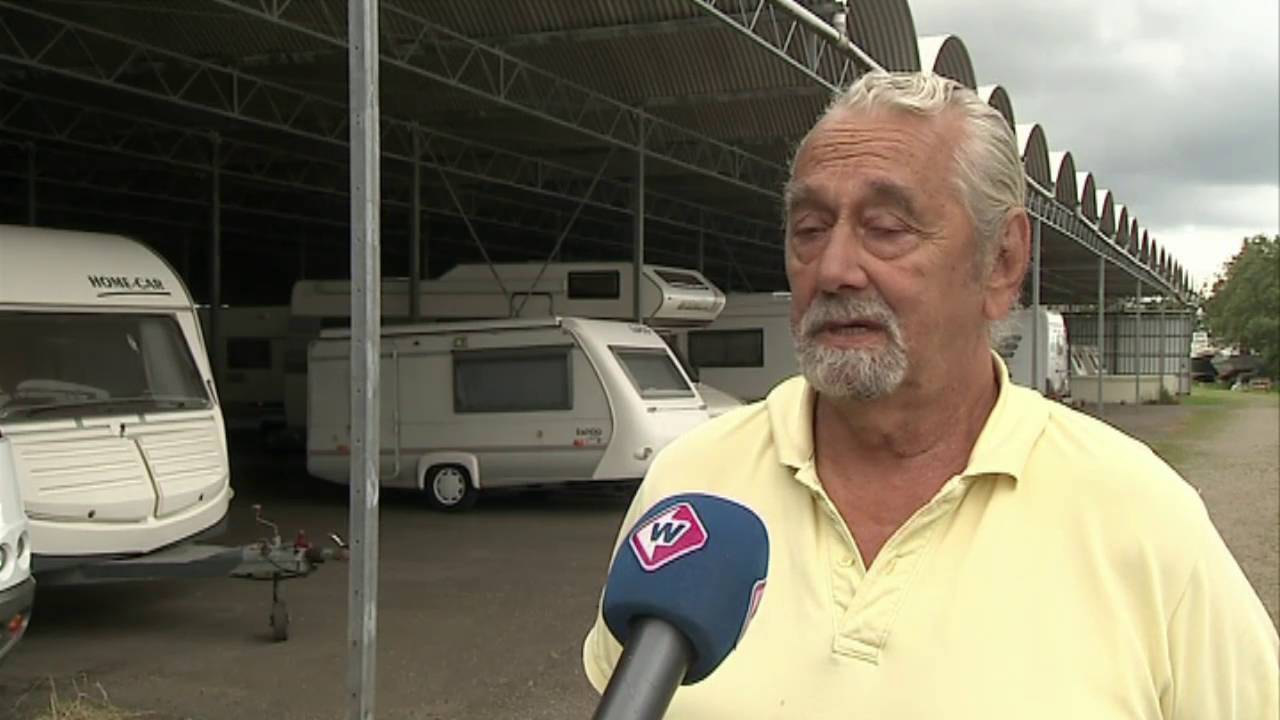 Eigenaren caravanstallingen in Zevenhuizen in actie