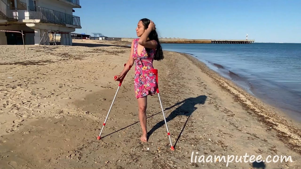 Amputee crutching at coastside (liaamputee.com): Spring In Resort. Part 2