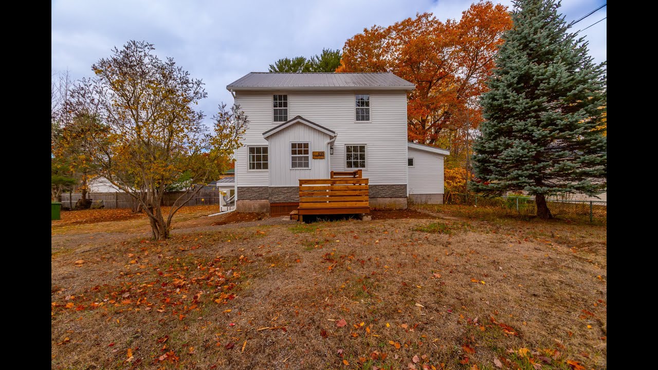 637 Aldred Drive, Greenwood
