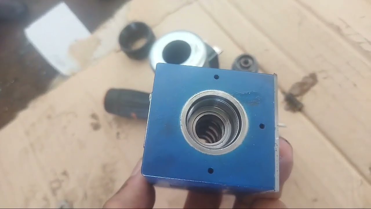 Fonctionnement et démontage distributeur 4/2 hydraulique