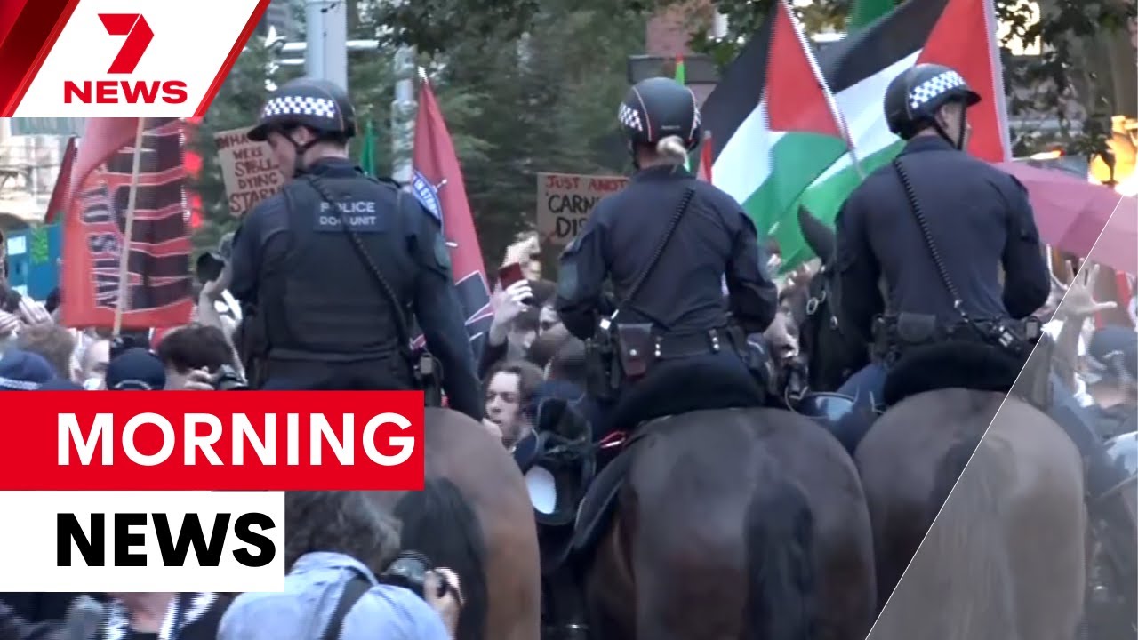 Violence erupts as protests sweep Australian cities against Isaac Herzog's arrival | 7NEWS