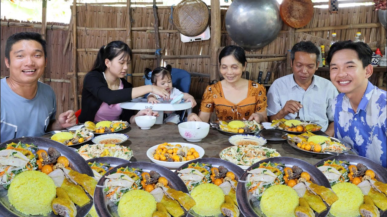 Cơm Gà Xé Phay Trứng Non Gỏi Rau Càng Cua | Bữa Ăn Ngon Cho Cả Nhà Bên Mái Lá Quê | KBMQ