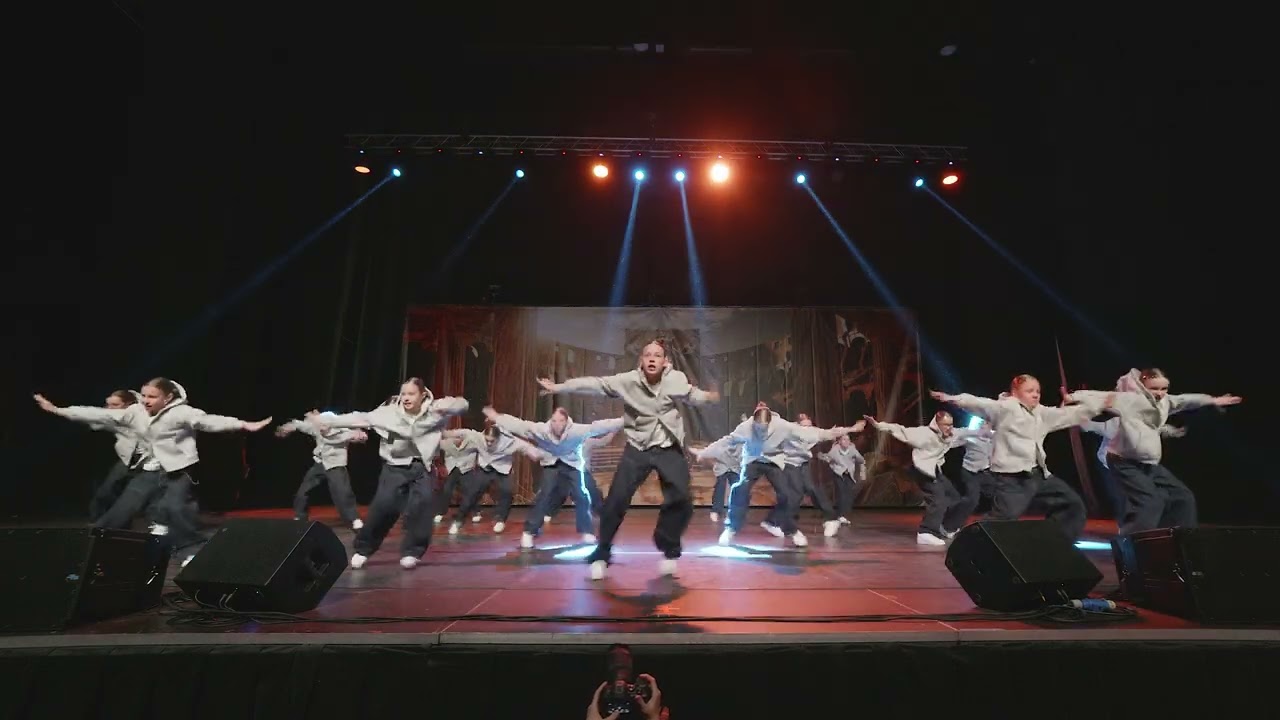 Street Kiddos - Team performance - The Lord Of The Circle 2025