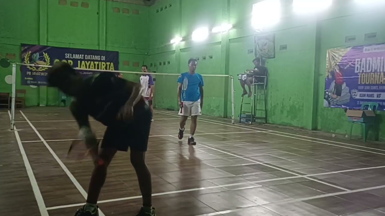 paman/samsul vs edes/k maung. #badminton 