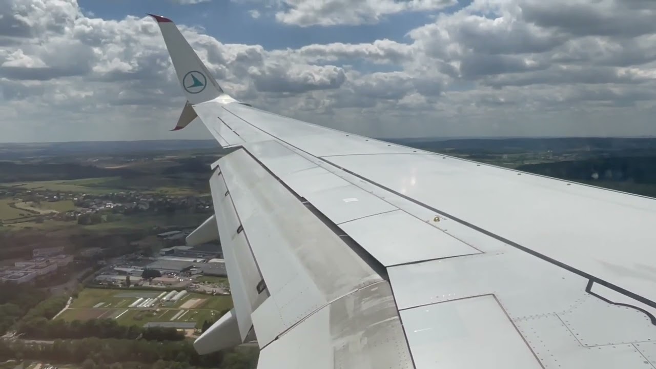 Luxair Luxembourg Airlines Boeing 737-800W landing at Luxembourg-Findel airport (Luxembourg)