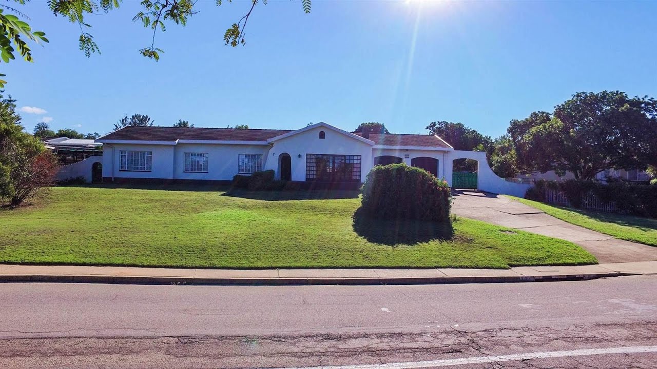 3 Bedroom House for sale in Eastern Cape | Uitenhage | Vanes Estate |