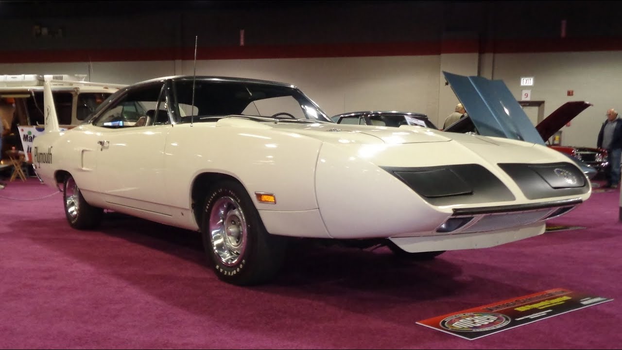 Более 9 тыс. миль! Plymouth Superbird 1970 года и звуки двигателя 440 в программе My Car Story с ...