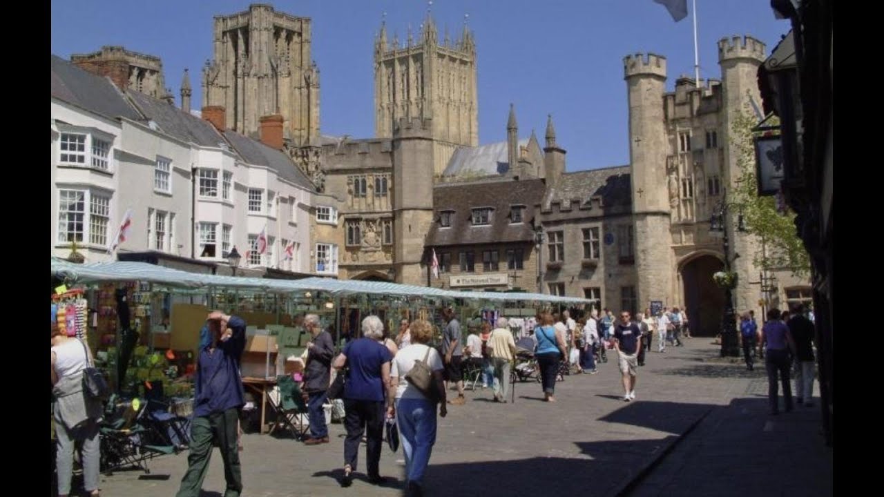 Visit Wells Cathedral, Vicars Close and Bishops Palace ,Somerset UK