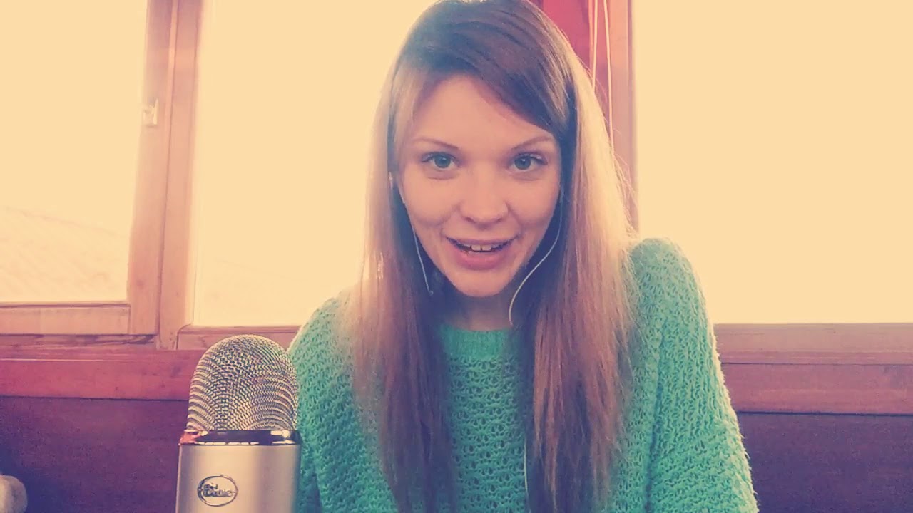 ASMR @ Verses lapozgatós / Page flipping with finger licking + poems