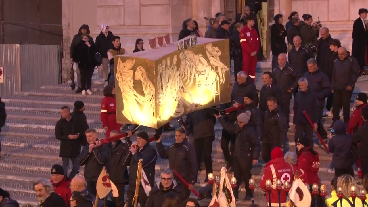 L’Aquila - La processione del Cristo morto (18/04/25)