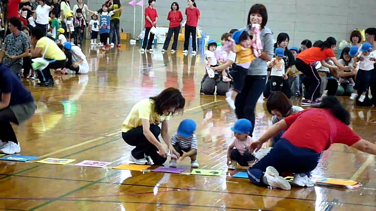 保育園　運動会　２歳　競争