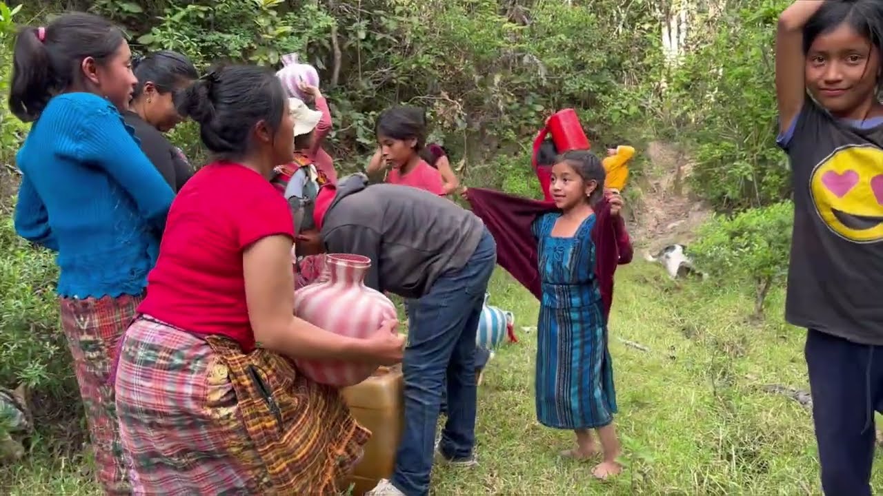Una comunidad olvidada, sin agua y sin luz. Pero con niños felices 😀 | Aguacatales (No. 1)