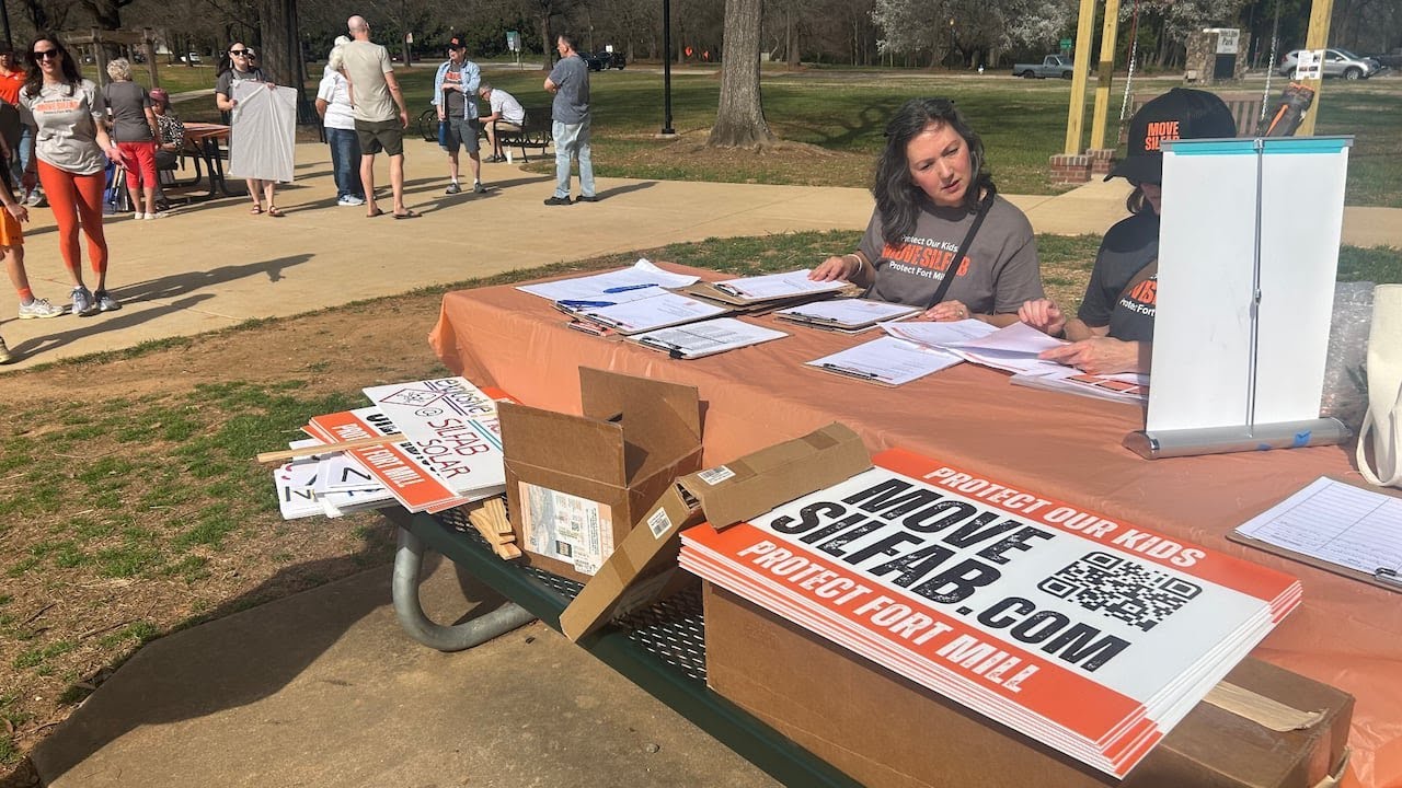 ‘Very alarming’: Fort Mill group holds community event after chemical leaks at Silfab Solar