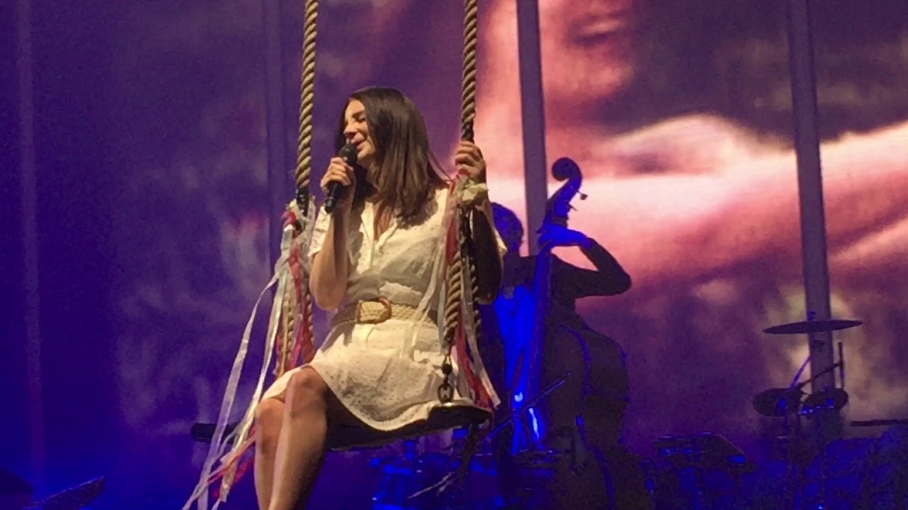 LANA DEL REY - 'Videogames' live in  Madrid - Final show of the 