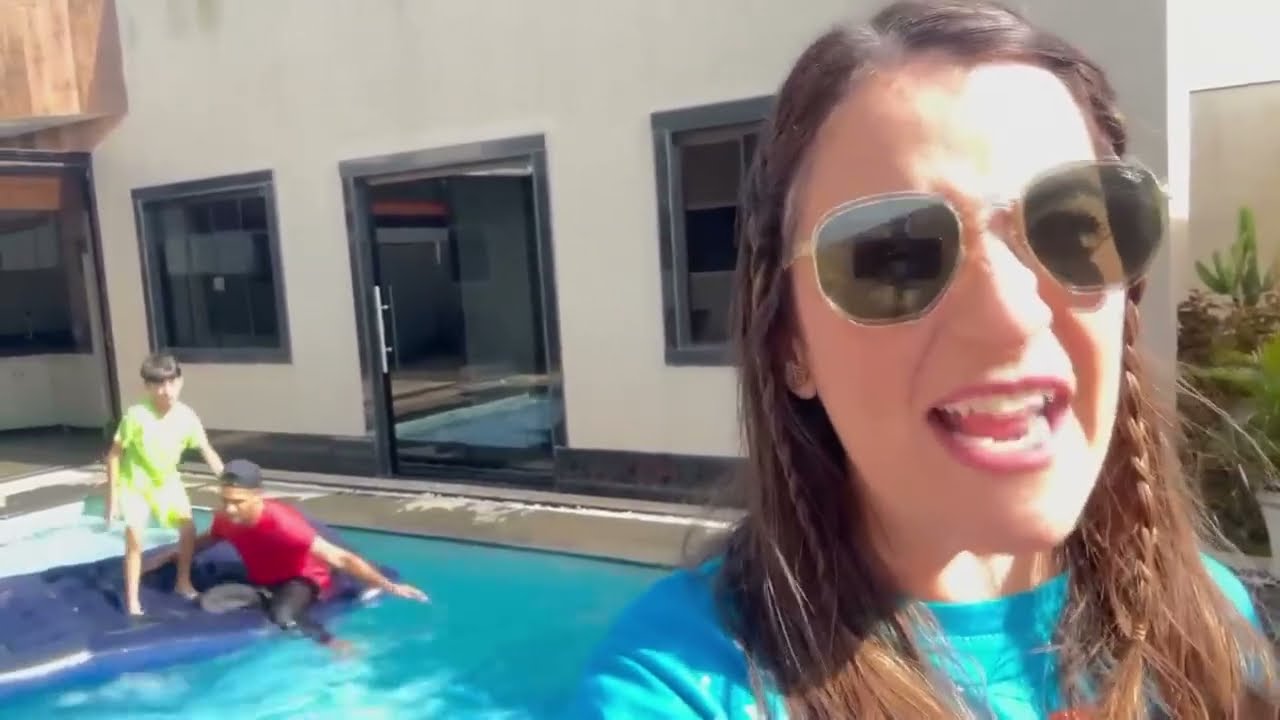 PISCINA COM A FAMÍLIA ROCHA