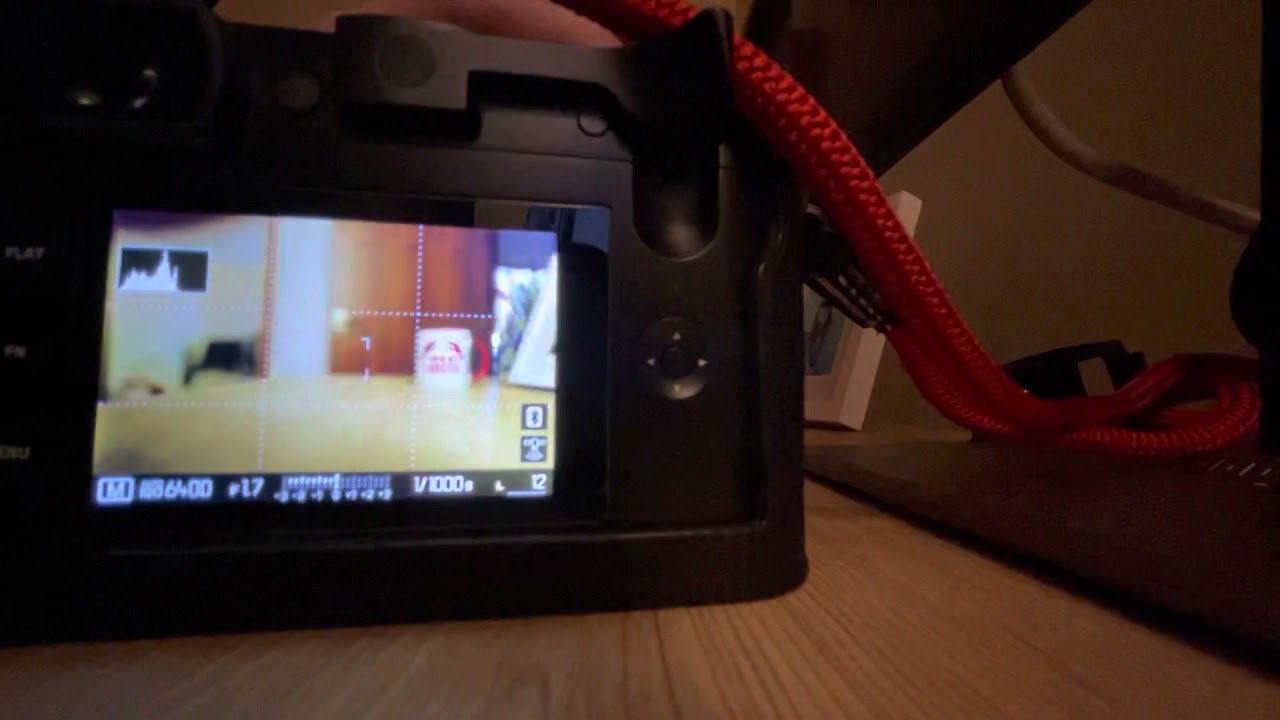 Leica Q2 vs Ricoh Gr3 AF speed