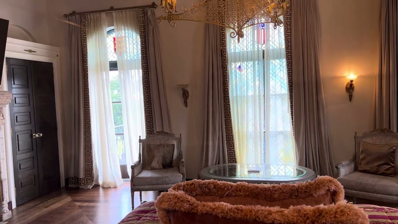 The villa casa casuarina aka Versace room call IL Mare Master Suite.