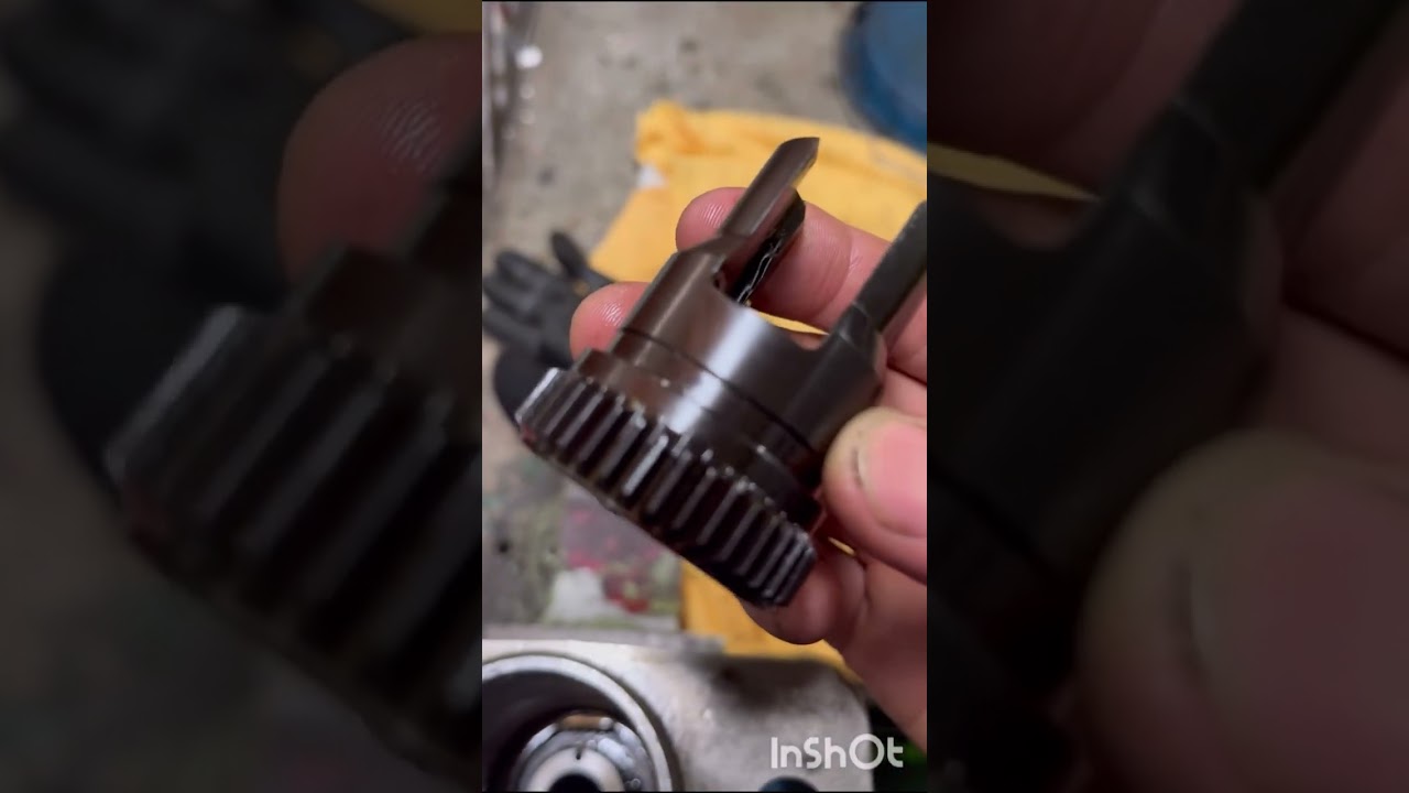 Fuel oil pump A/E Diesel Generator desmantling/cleaning & restoring.