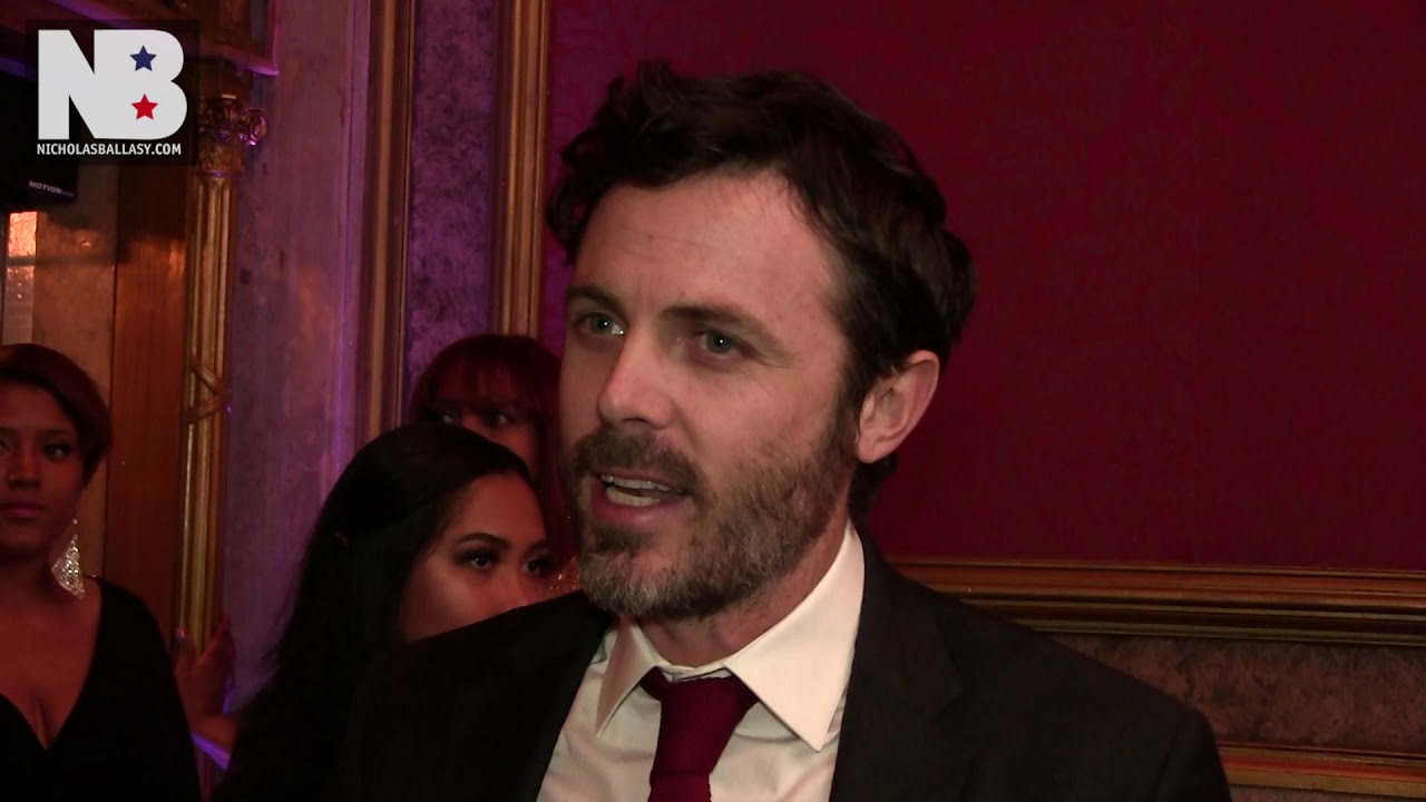 Casey Affleck Says He Loves Bernie Sanders or Elizabeth Warren for President