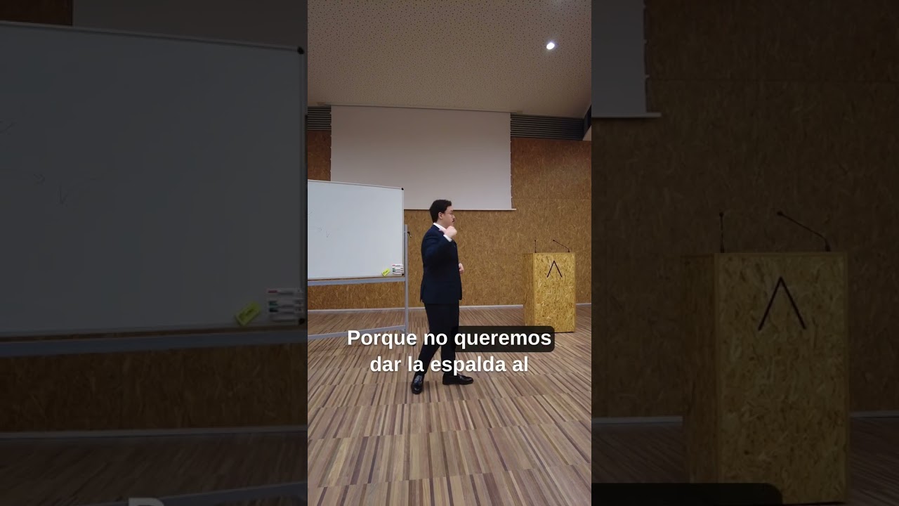 &iquest;C&oacute;mo moverse por el escenario al hablar en p&uacute;blico?