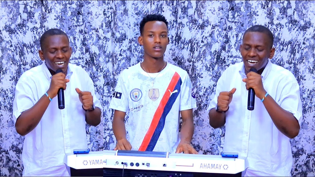 Worship session4 KEGA DAVID&PIANIST BONFILS IMVUGO YIWE NIHAME,MANA URI UBUHUNGIRO BWACU