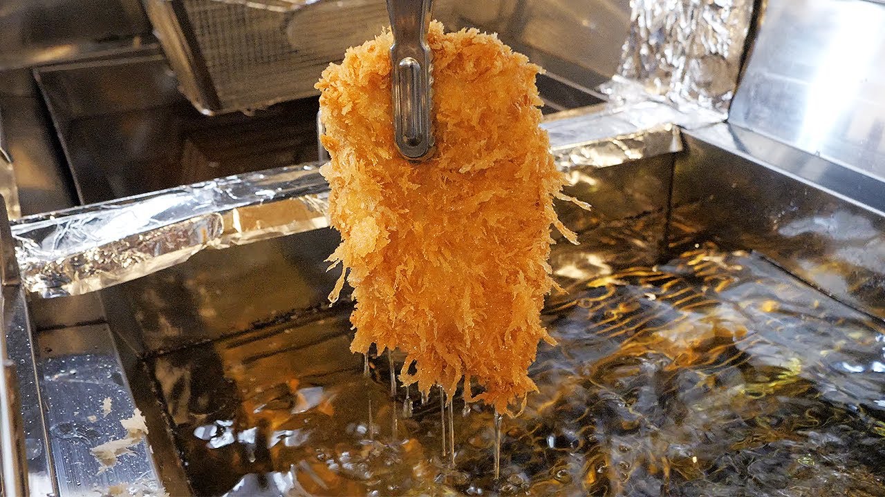 대구에서 유명한 치즈 돈까스 / thick cheese pork cutlet / korean street food