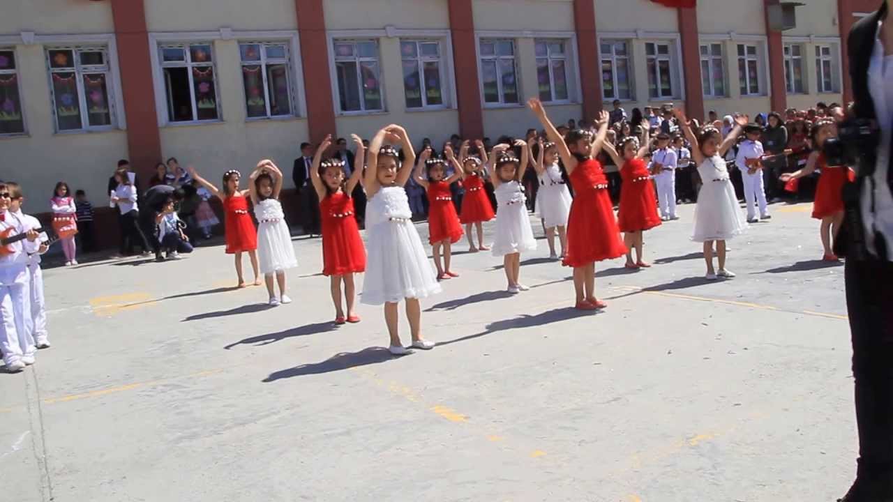23 Nisan Sen gidince bak neler oldu: Sultangazi Mevlana İlkokulu 1-F sınıfı Gösterisi 2. Bölüm