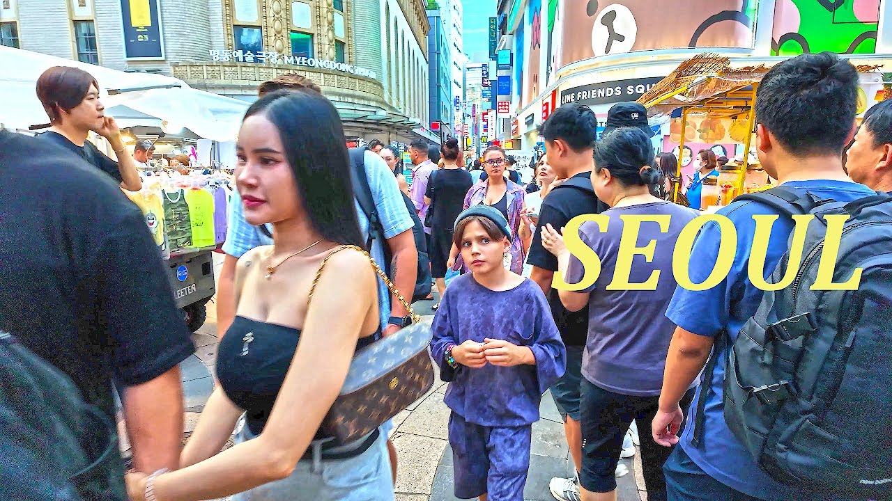 Let's walk together on Myeongdong Street, the best shopping street in Seoul, Korea ^^👍👍👍 #KOREA