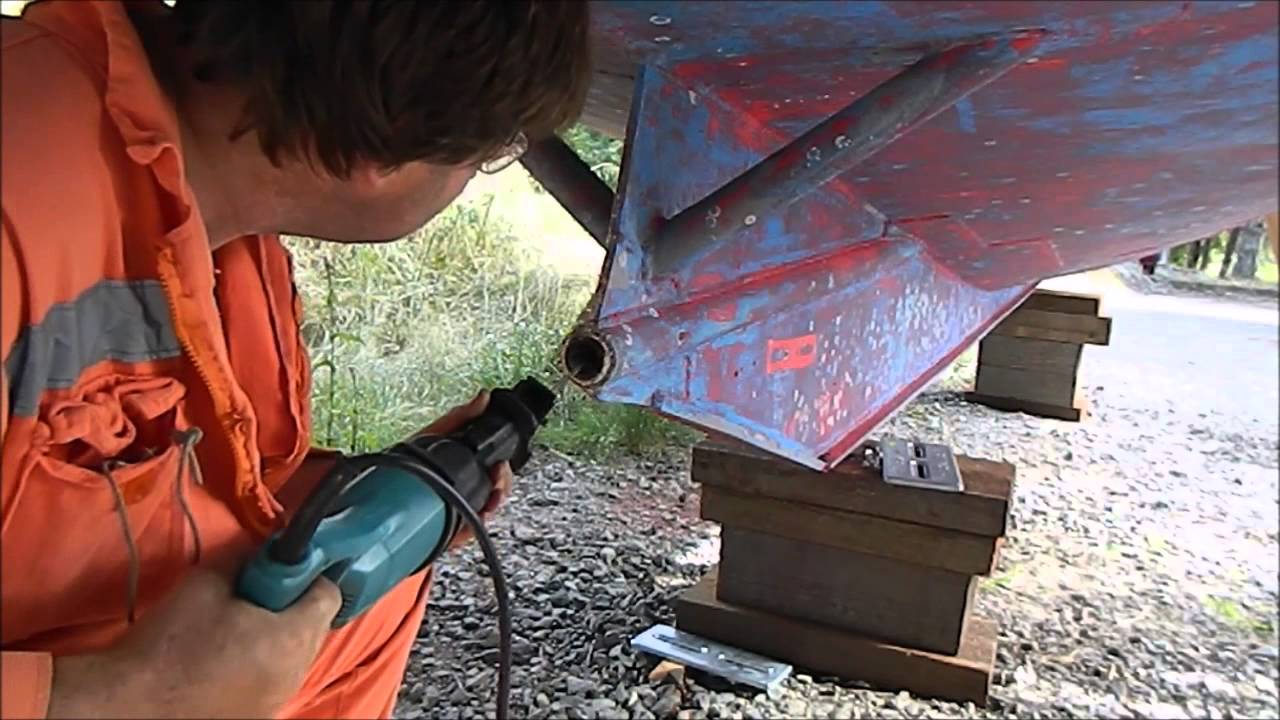 Project Boat Propeller Shaft Removal and Cutlass Bearing Removal - Part 3