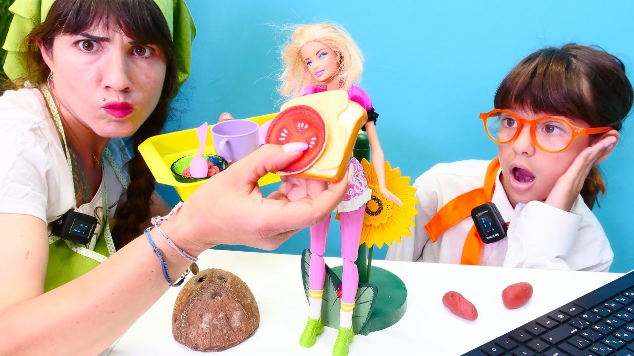 Zara'nın Oteli Yeni SHOW - Ümit unsuz tost ve sütsüz kahve yapıyor. Barbie oyunları
