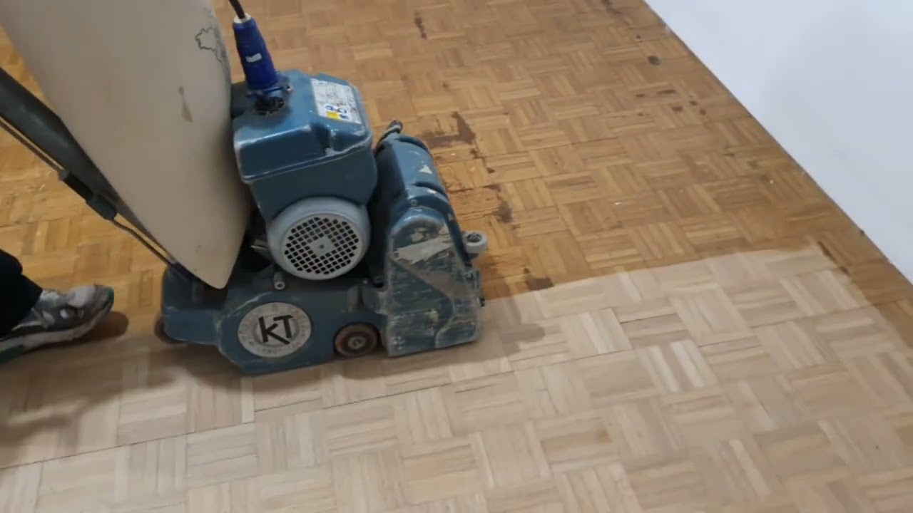 Parquet mosaïque , ponçage et vitrification