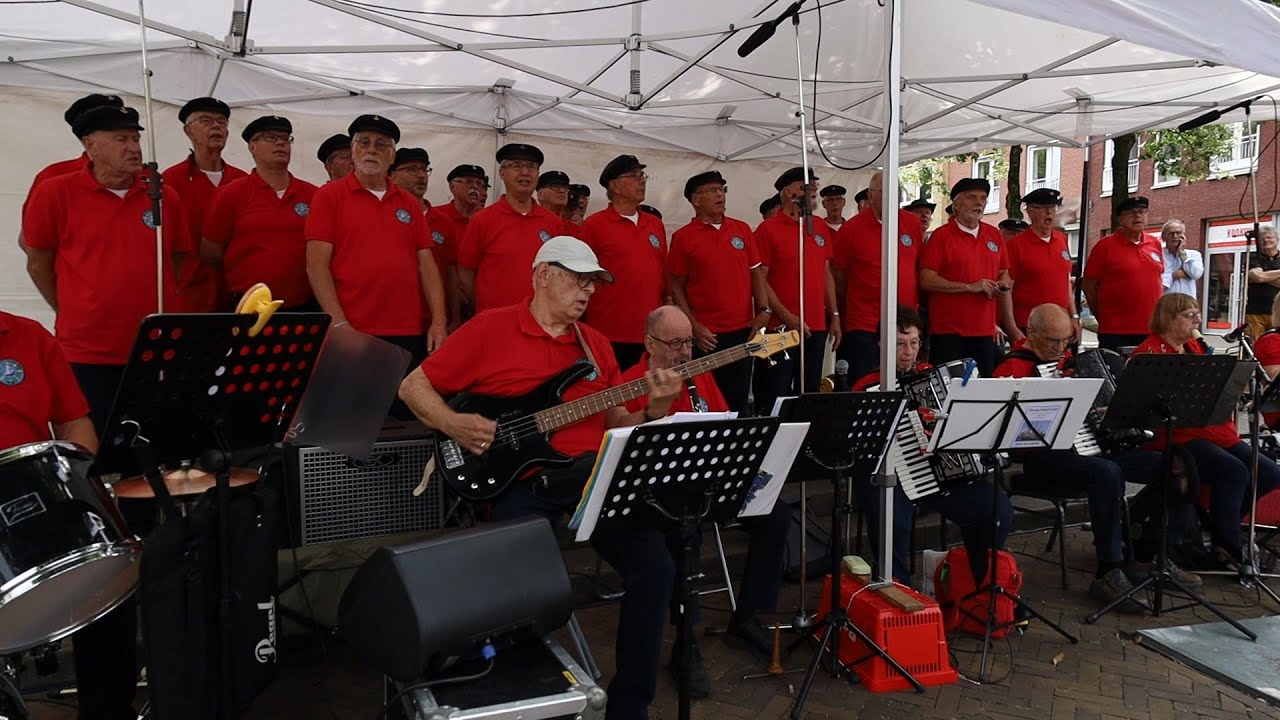 Shantykoren-Festival brengt gezelligheid in Ede-Centrum