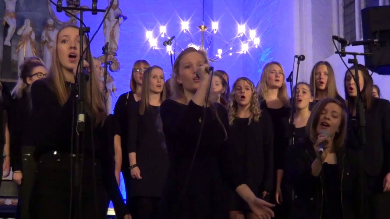 Silent Night [Cover of Basix - by the Danish Girls Choir of Mariagerfjord]