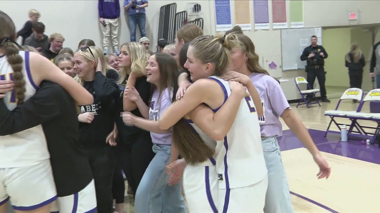 Central DeWitt girls celebrate going to state