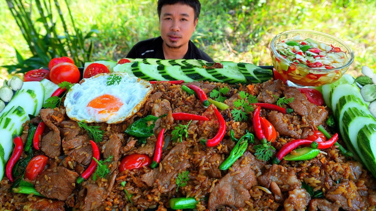 ข้าวผัดซีอิ้วหมูหมัก#food #mukbang 