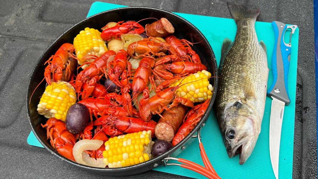 3 Hours of Freshwater Fishing, Crawfish Hunting and Cooking
