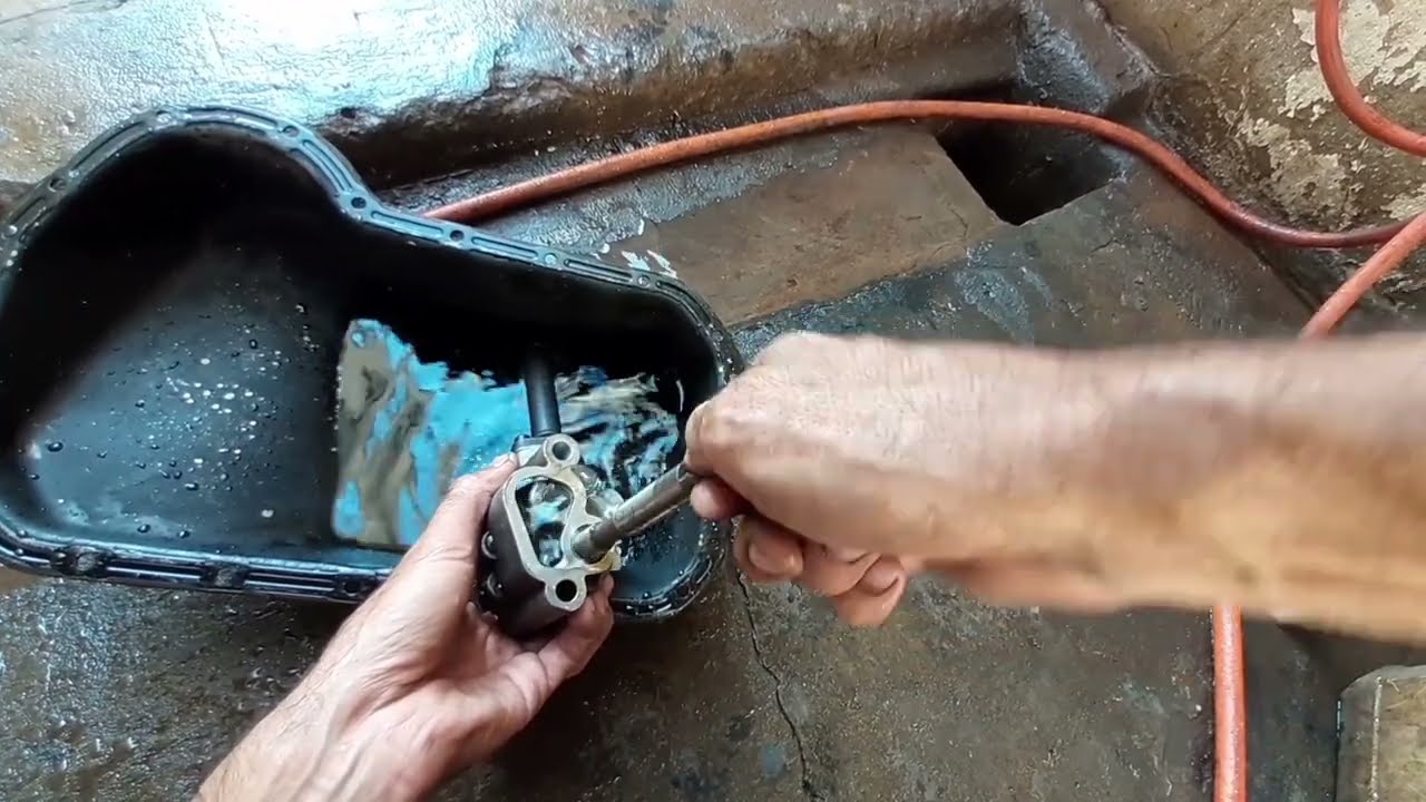 Como desamassar  Carter motor AP e limpeza bomba de óleo mais teste