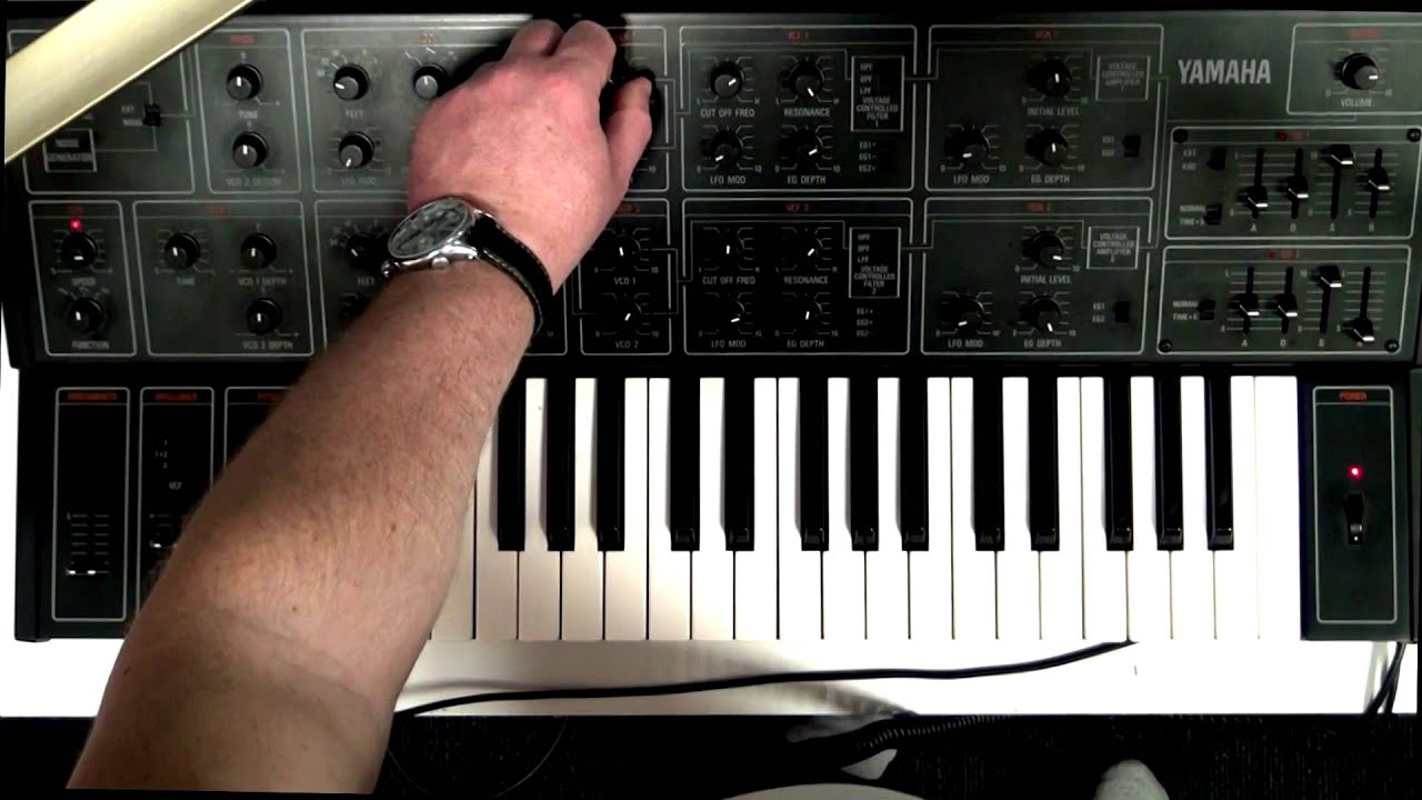 YAMAHA CS-15