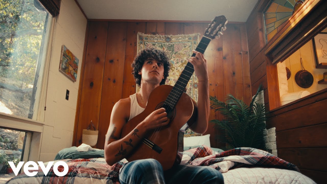 FABIAN - diecinueve (Official Video)