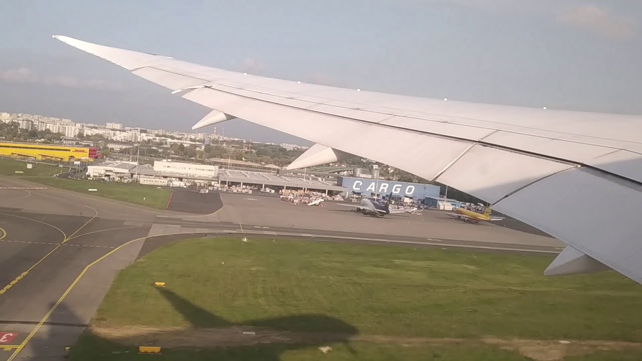LOT Polish Airlines Warsaw WAW - New York JFK Boeing 787-8