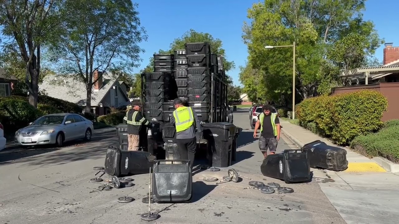 City of San Diego Garbage Can Roll In - Ottos
