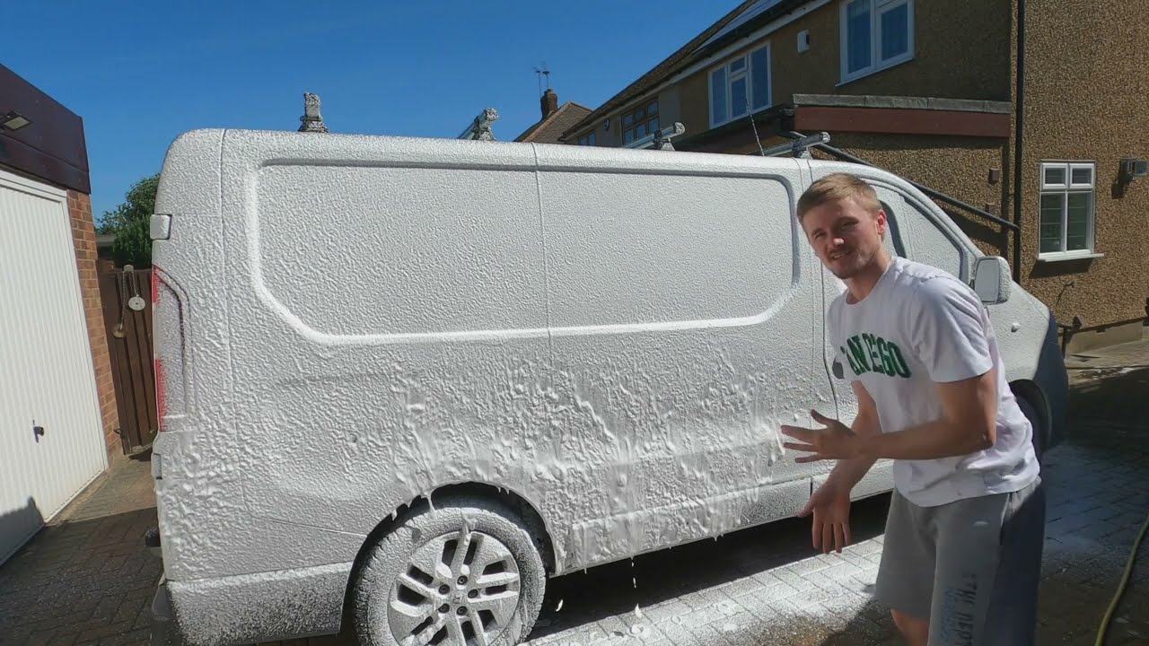 Halfords Snow Foam Lance против Autoglym Polar Blaster &mdash; обзор