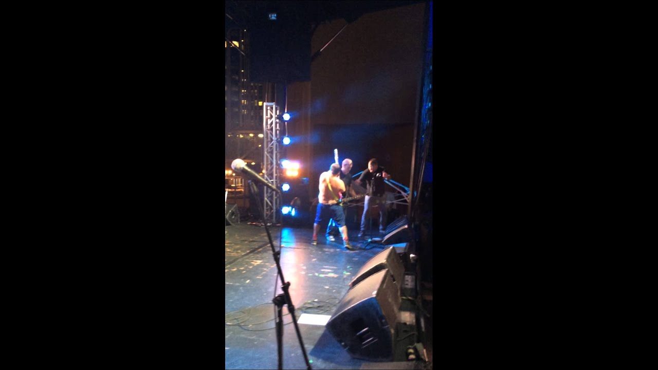 Cameron Fontana Plays with New Found Glory