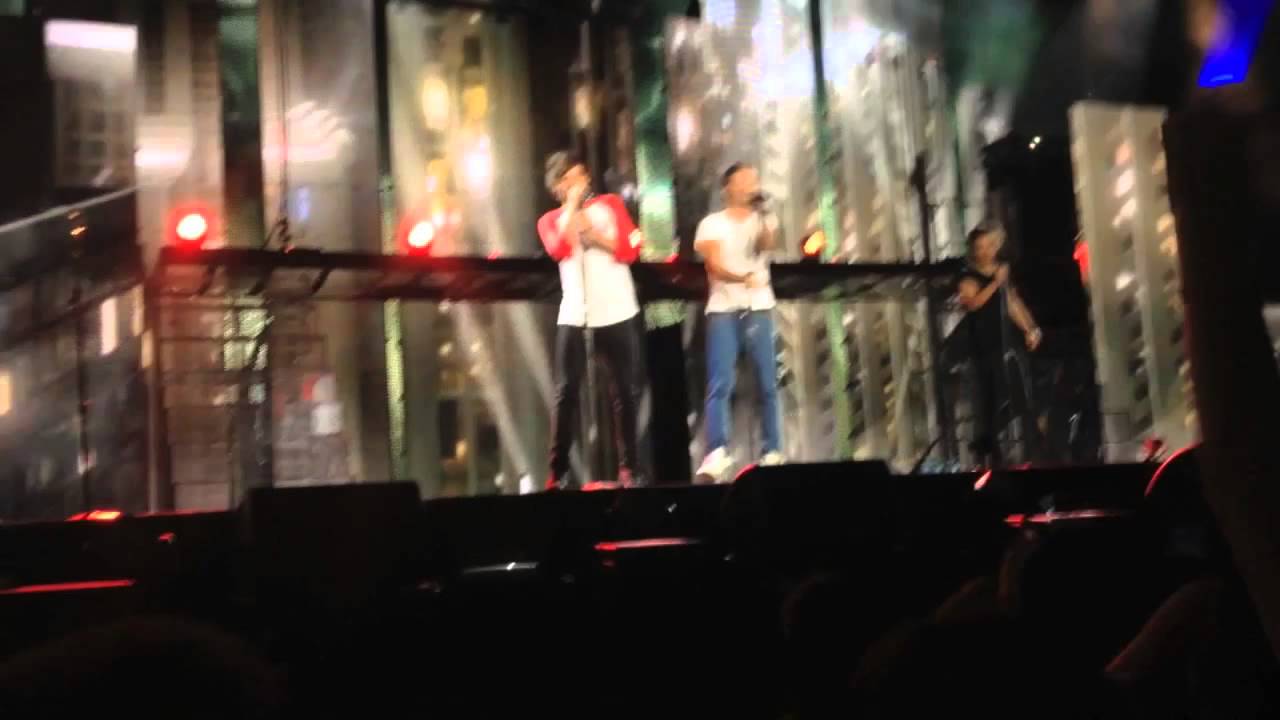 One Direction Live - 'Rock Me' - 26th October Sydney 2013